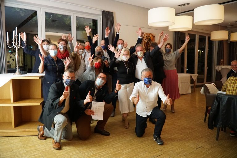 DESWOS-DRKLEIN_Cup2020glücklicheSieger-768x512